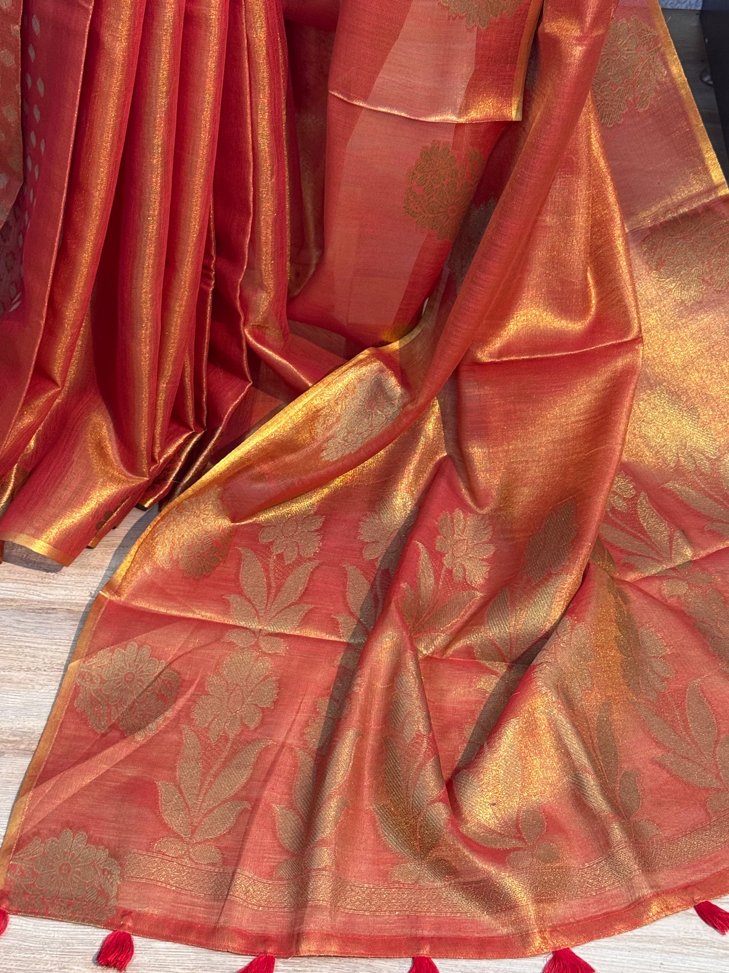 JAYANTI : SILK-TISSUE MAHESHWARI SAREE
