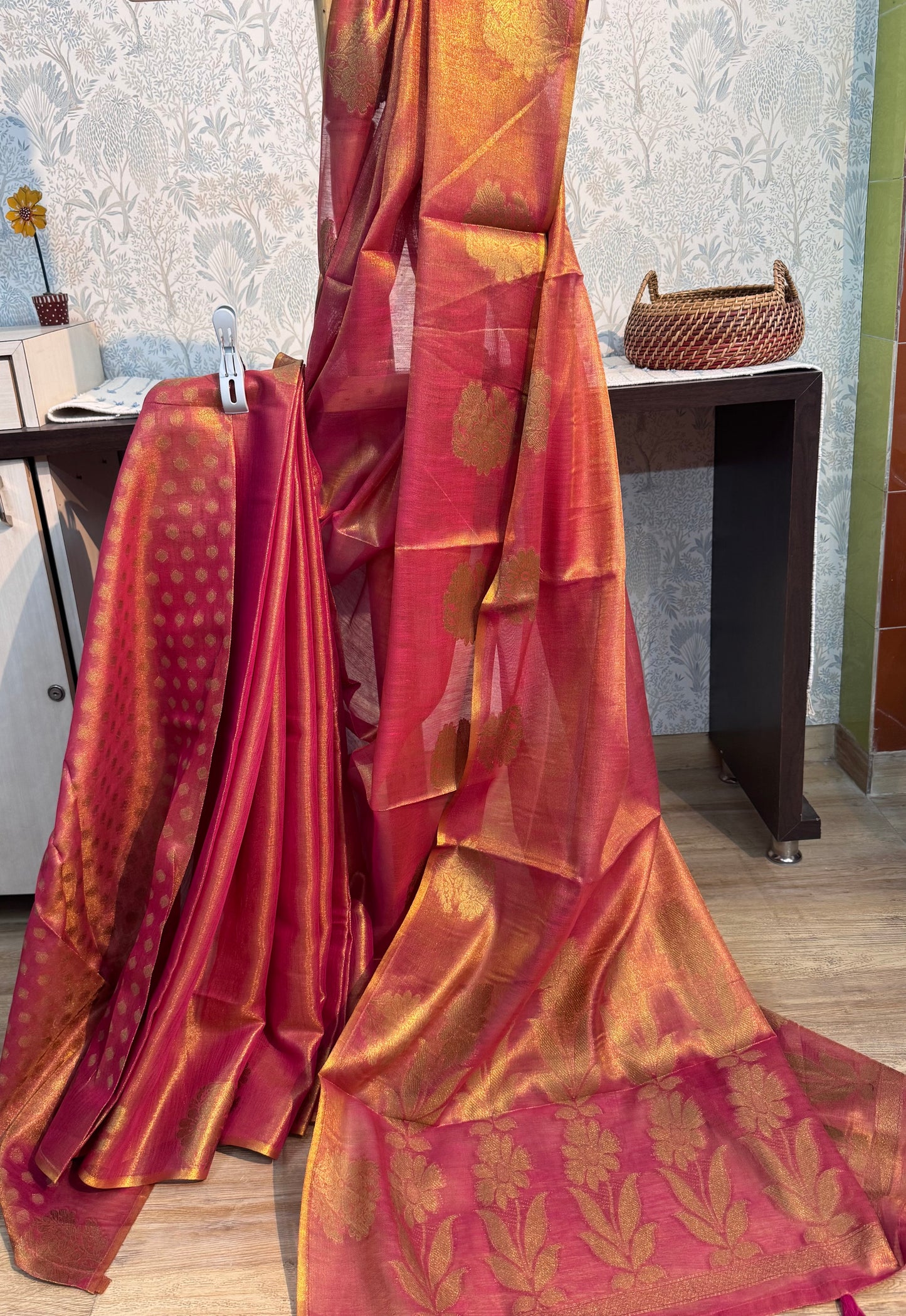 DEVESHI : SILK-TISSUE MAHESHWARI SAREE