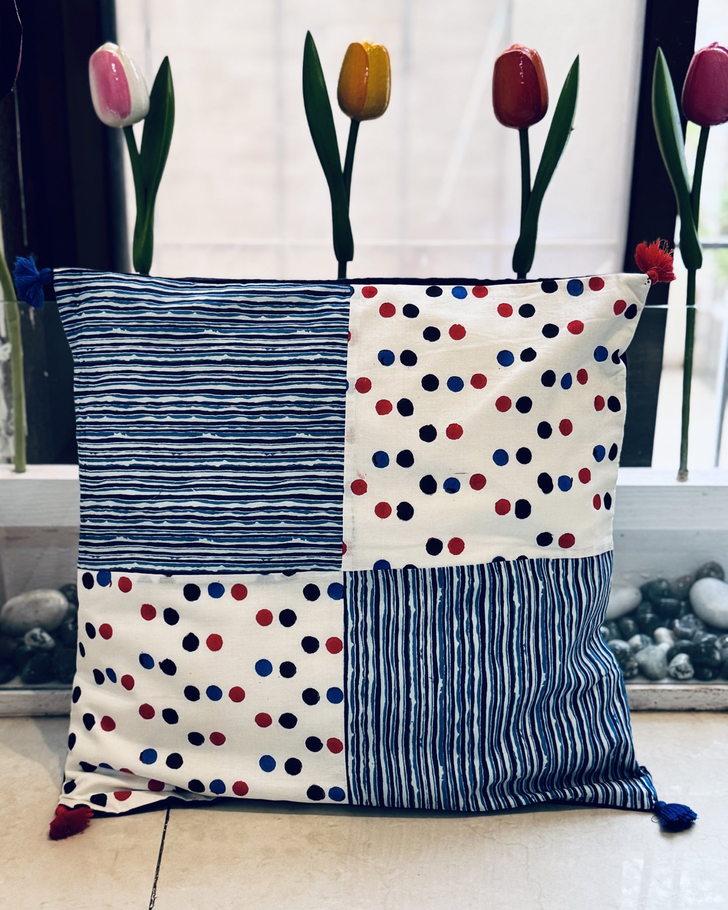 DOTTED LINE : SET OF 2 COVERS